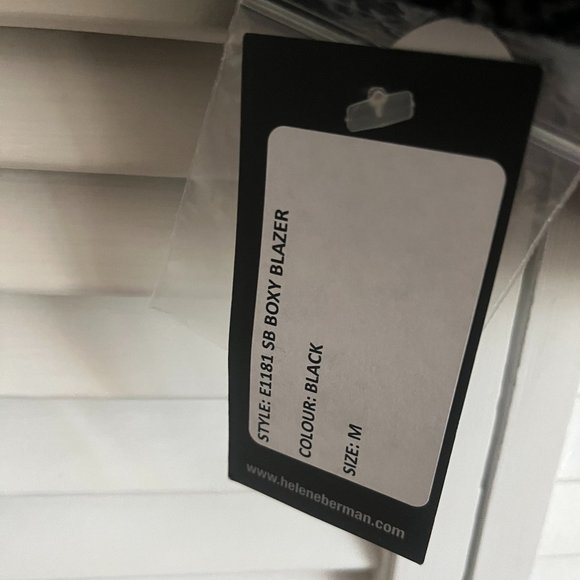 NEW with tags Helene Berman London Boxy Blazer Black women’s medium rare - Picture 4 of 13